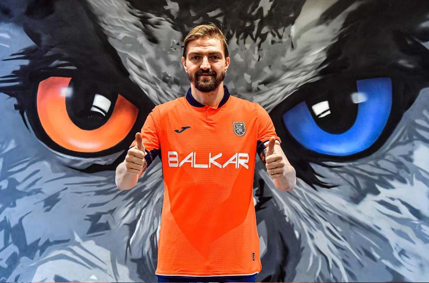 Başakşehir, Caner Erkin ile yollarını ayırdı