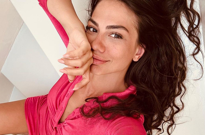 Demet Özdemir'den yılan göndermesi