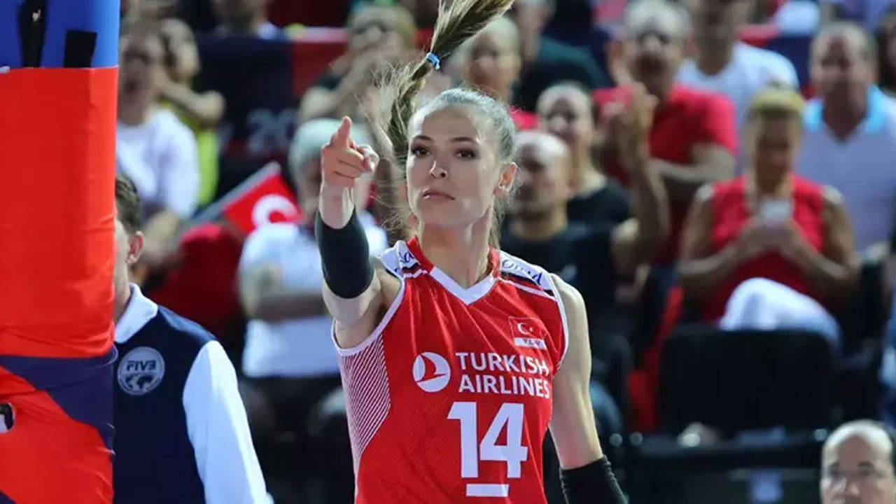 Milli voleybolcu Eda Erdem'in ismi Fethiye'de bir sokağa verildi