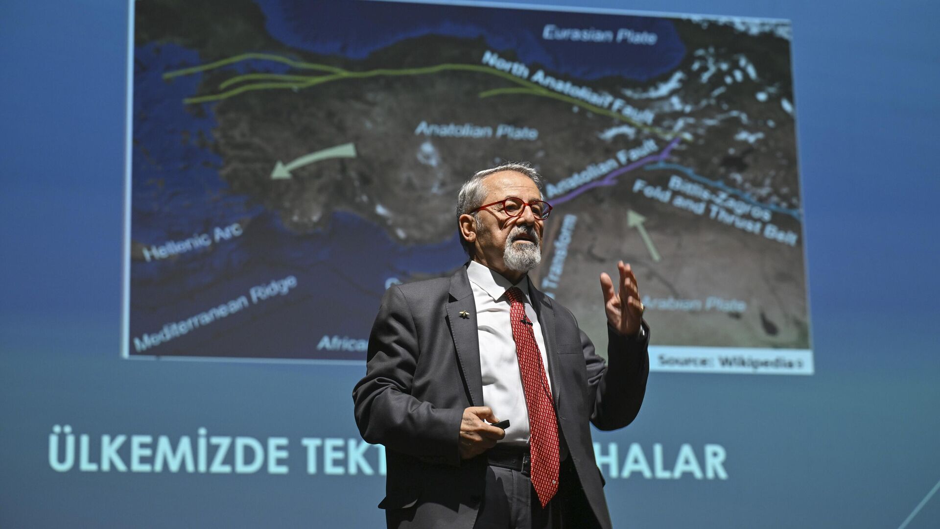 Deprem oldu, Naci Görür'den uyarı geldi