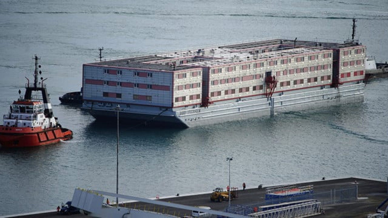 İngiltere'nin utanç gemisi yeniden aktif ediliyor