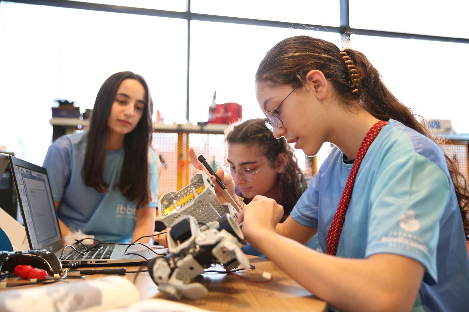 Gençler robot yarışmalarında İstanbul'u temsil edecek