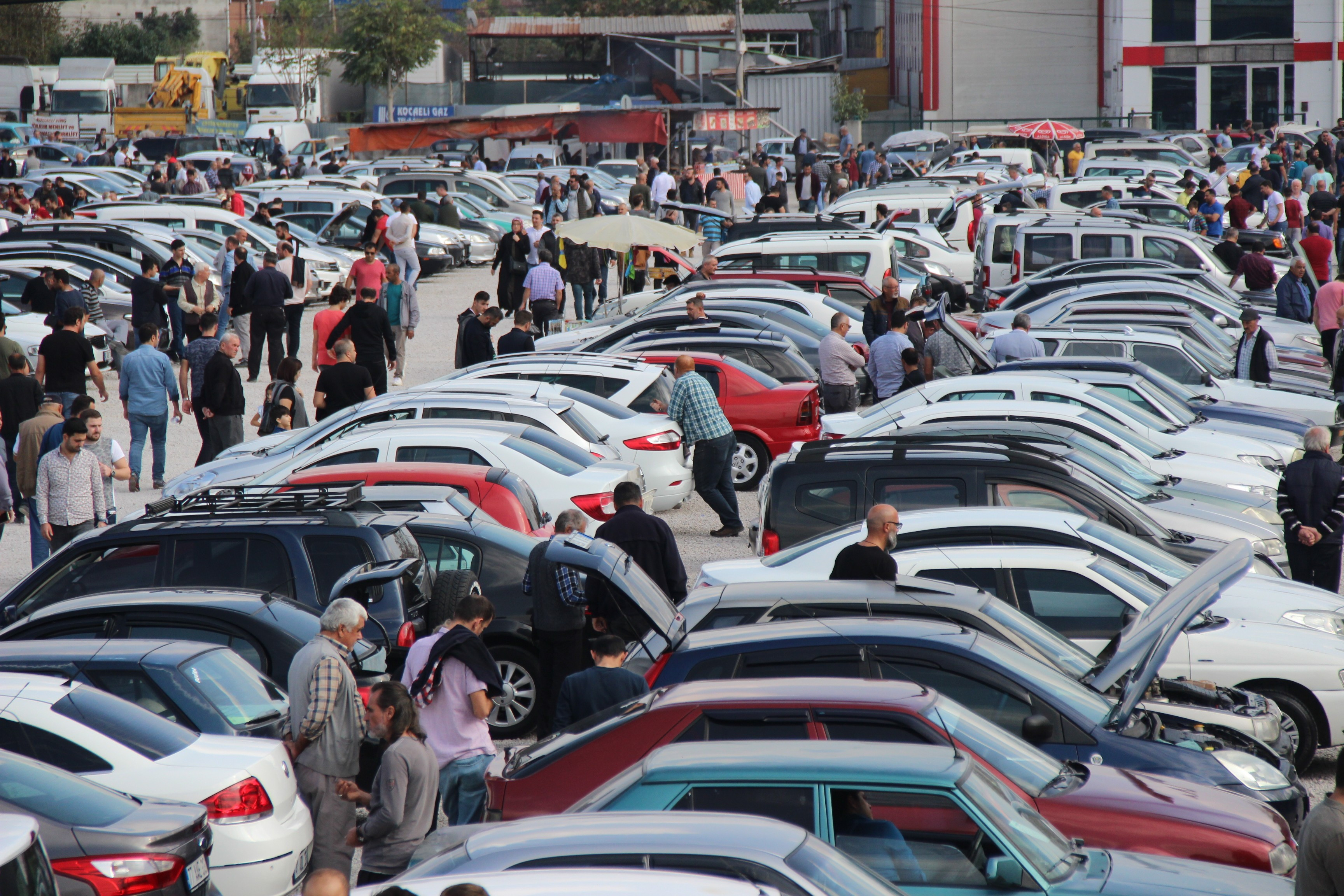 İkinci el oto piyasası resmen çöktü: İşte düşüşün oranı