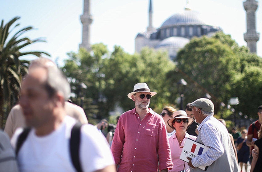 Türkiye'ye gelen yabancı turist sayısındaki artışa dikkati çekti