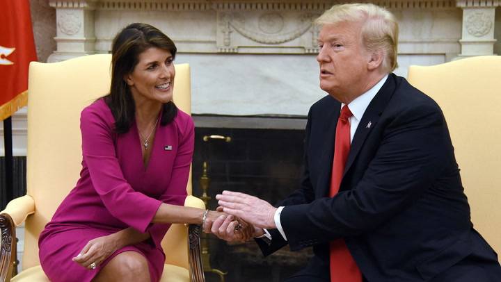 ABD’de seviye iyice düştü! ‘Haley, Trump’ın k.çını öpecek!’