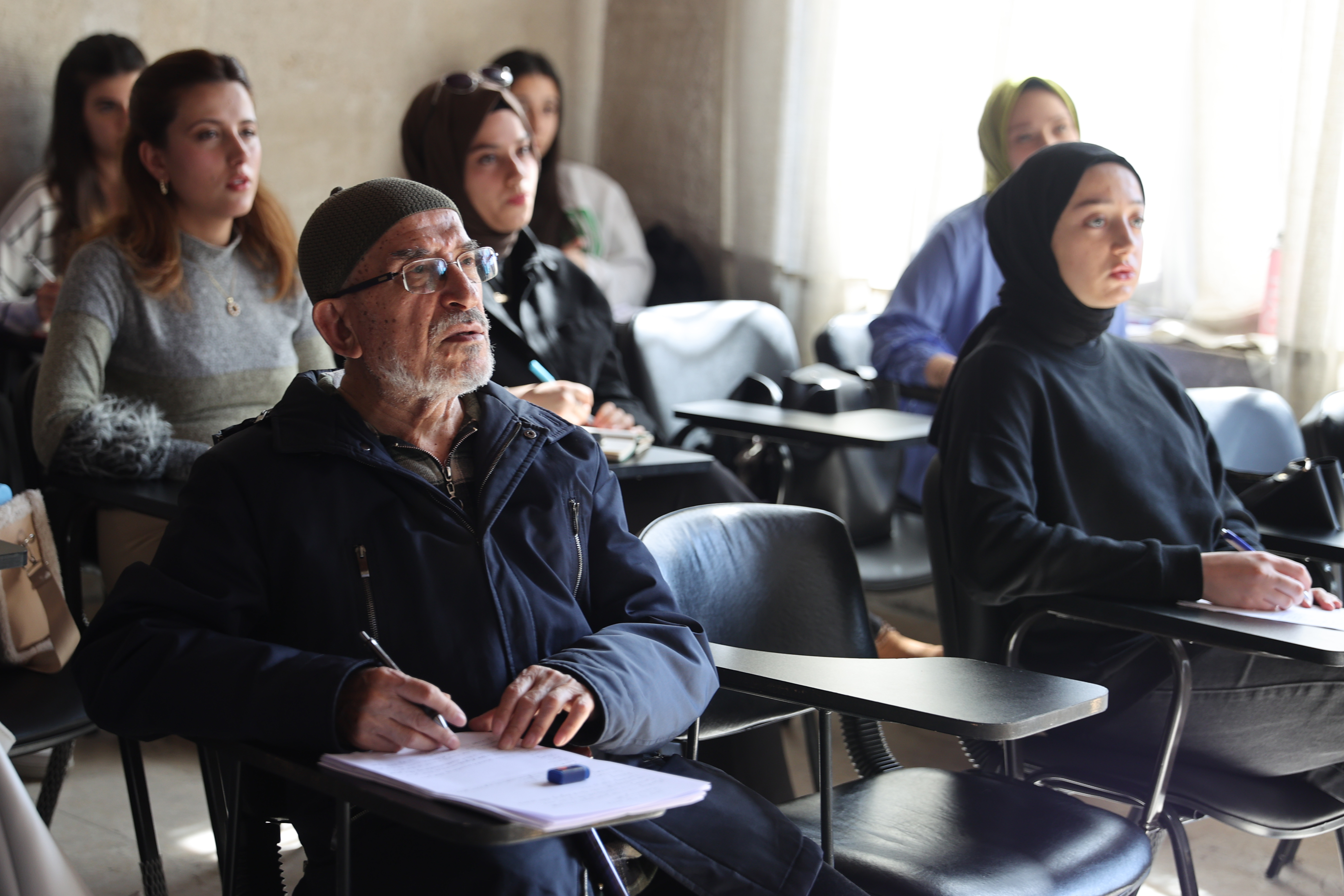 Yaş 70’miş diploma aşkı bitmemiş!