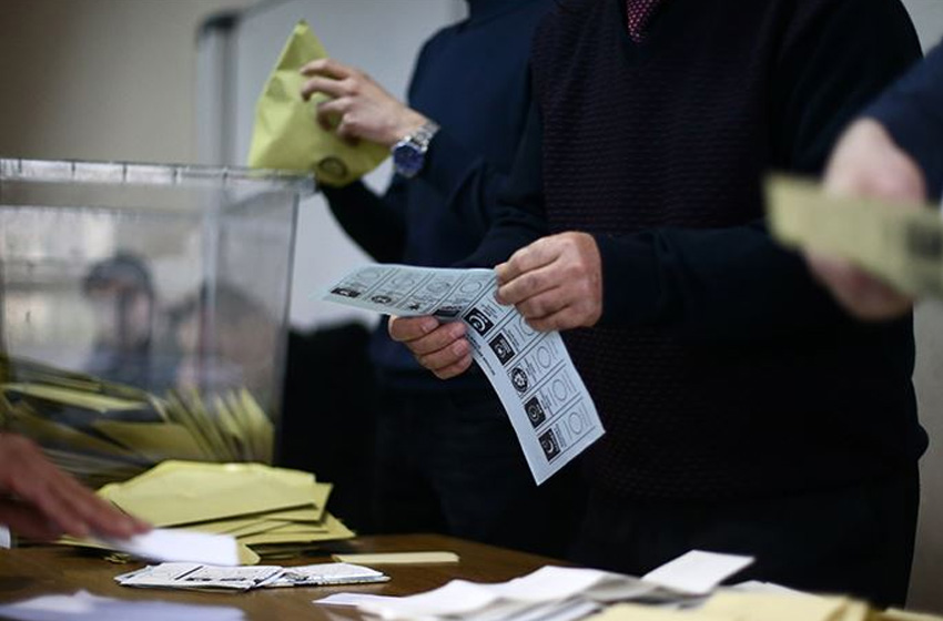 MHP, AK Parti'ye savaş mı açtı? AK Parti'nin borçlarını astılar