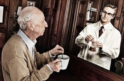 Hemen bırakın! Yaşlılığa meydan okuyan 8 kötü alışkanlık