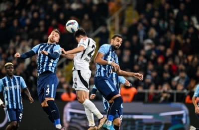 Beşiktaş Adana'na darmadağın.Futbolcular birbirine girdi