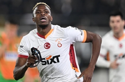 Osimhen Chelsea yolcusu