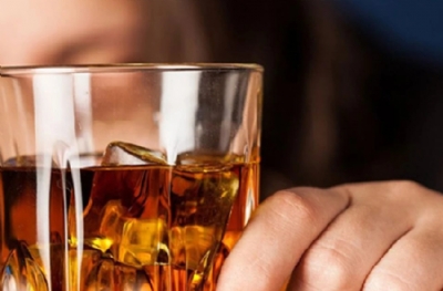 Alkol: Çok büyük kanser nedeni!
