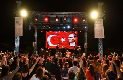 'Yiyen Adamdan Zarar Gelmez” Dedi, Güldürdü
