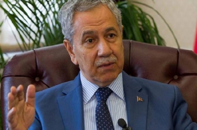Bülent Arınç’tan Yeni Akit’e sert tepki: 'Ahlaktan, edepten yoksun bir gazete'