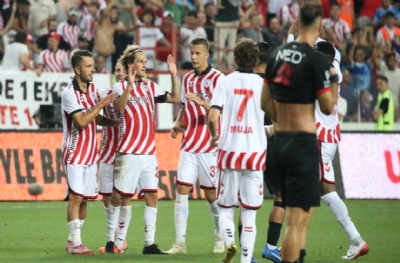 Samsunspor galibiyetle başladı