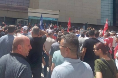 Memur iş bıraktı, kamu binaları boş kaldı