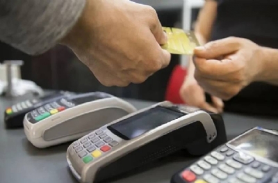 Türkiye'nin dev market zincirinde banka kartıyla ödeme yasaklandı