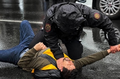 1 Mayıs’ta unutulmayacak görüntü: Sıkılı yumruk simge oldu