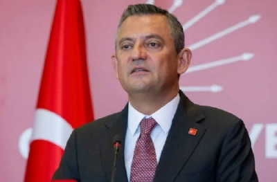 Özgür Özel’den Burdur'da sert çıkış: 'Portakal kasasına çıkar yine konuşuruz!'