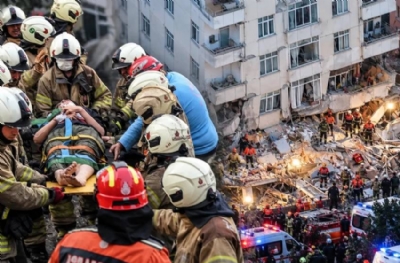 7 katlı bina çöktü: 1 kişi hayatını kaybetti, 3 kişi aranıyor