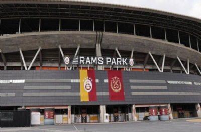 RAMS Park'ta çatlak ve toprak kayması iddiası!